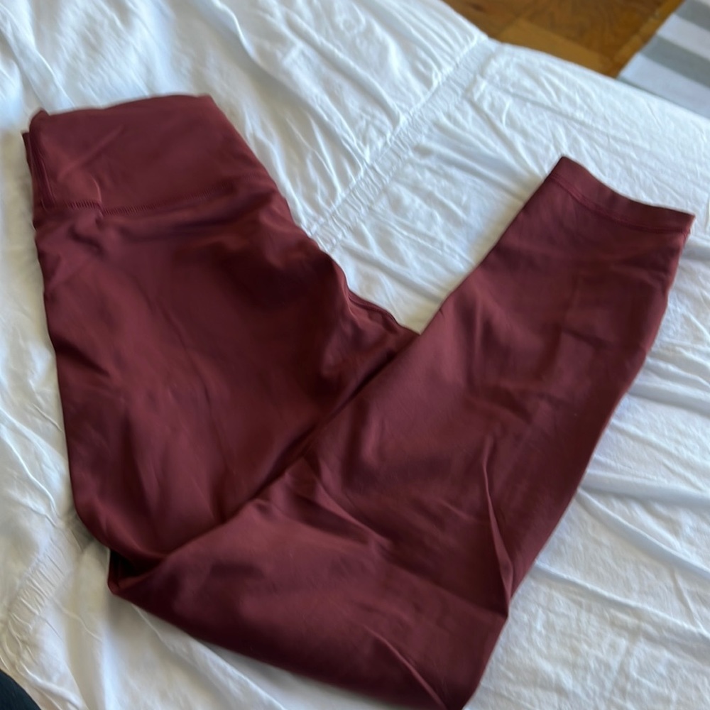 Lululemom Wunder Train leggings